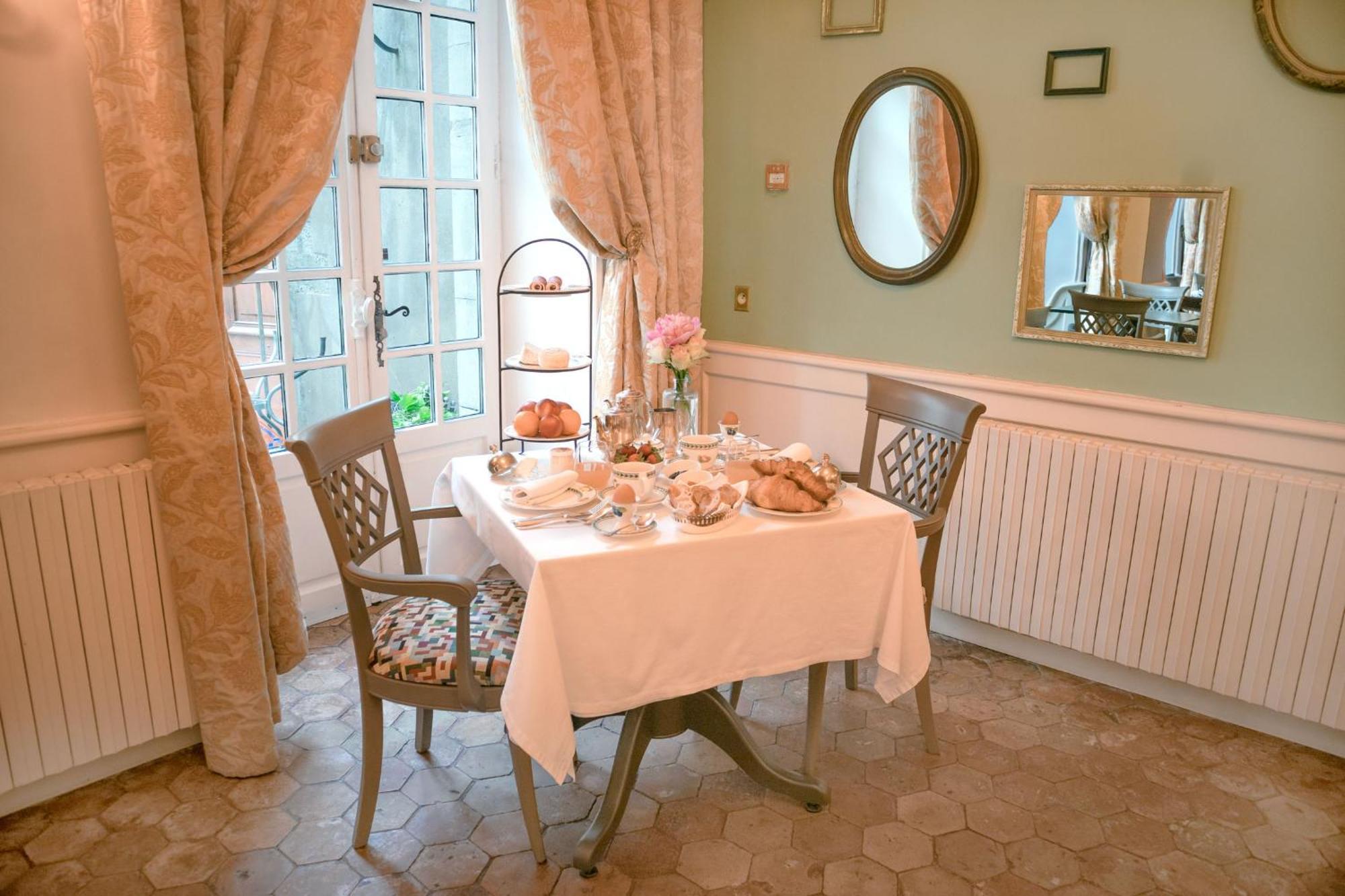 Relais Mira Peis Hotel Mirepoix  Bagian luar foto